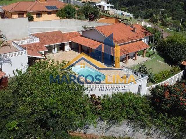 Chácara para Venda em Piracaia - 2