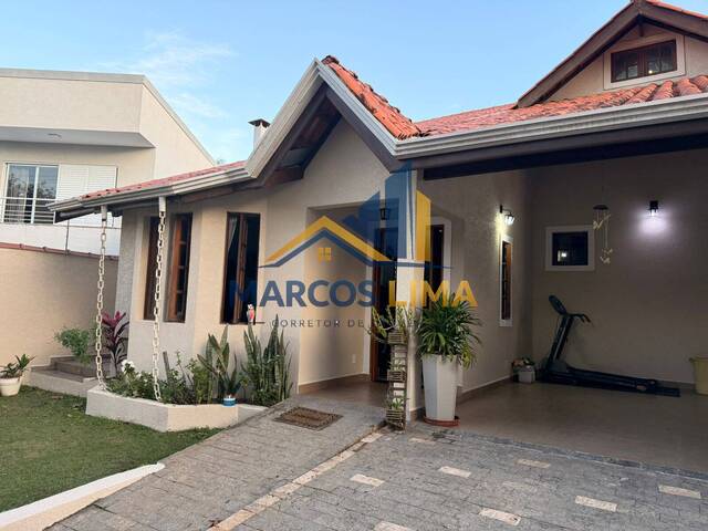 Casa para Venda em Atibaia - 2