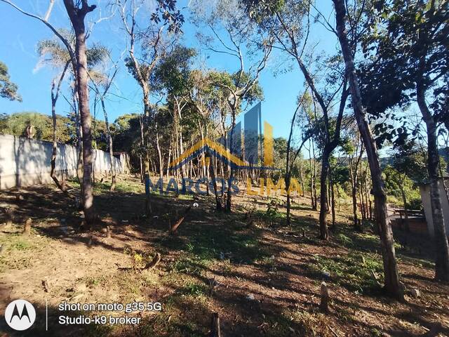 Venda em Pedra Vermelha (Terra Preta) - Mairiporã