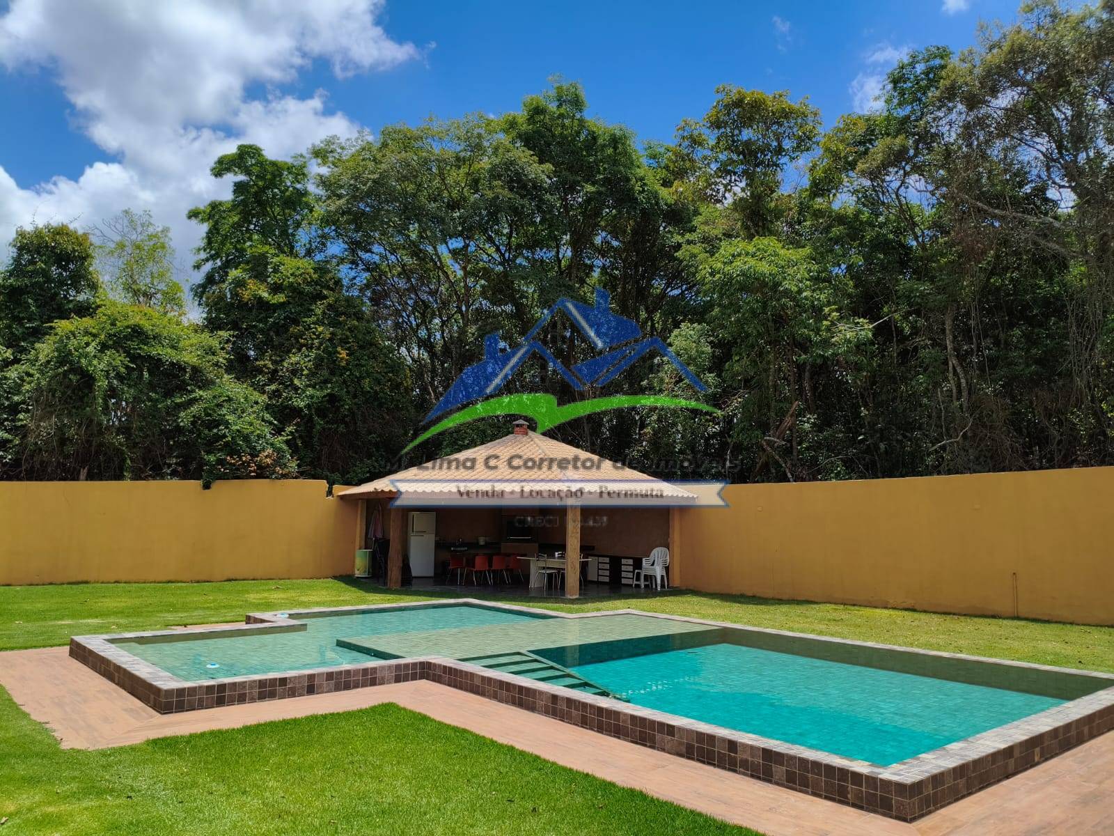 Sítio, 4 quartos, 1250 m² - Foto 1