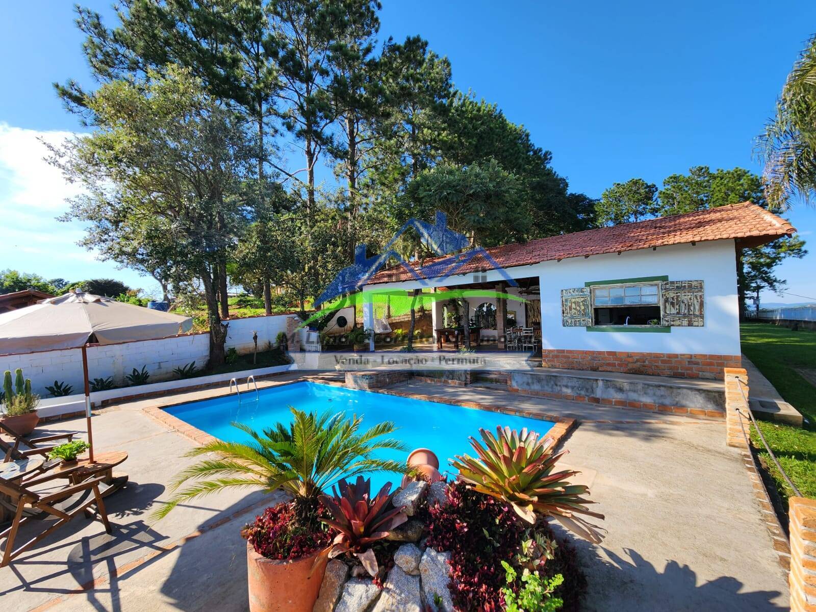 Chácara, 5 quartos, 2325 m² - Foto 1