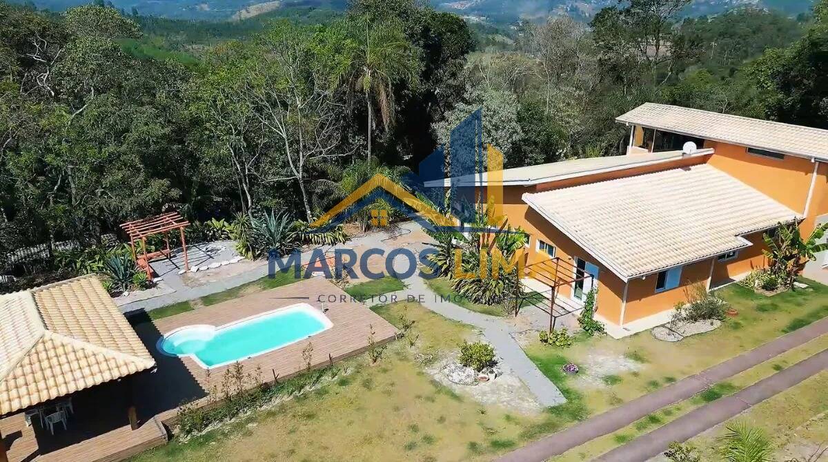 Sítio, 3 quartos, 4200 m² - Foto 1