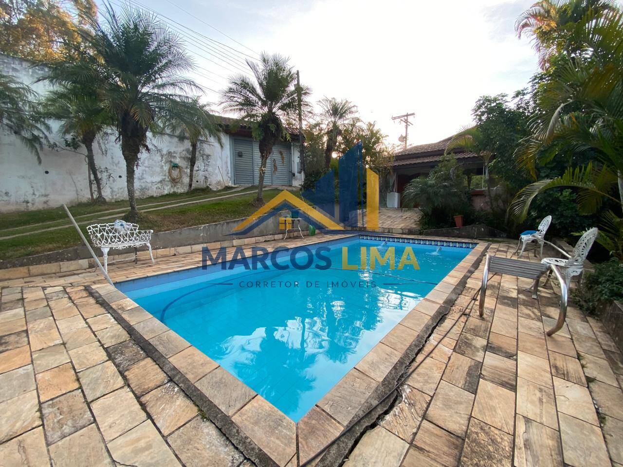 Sítio, 3 quartos, 2000 m² - Foto 1