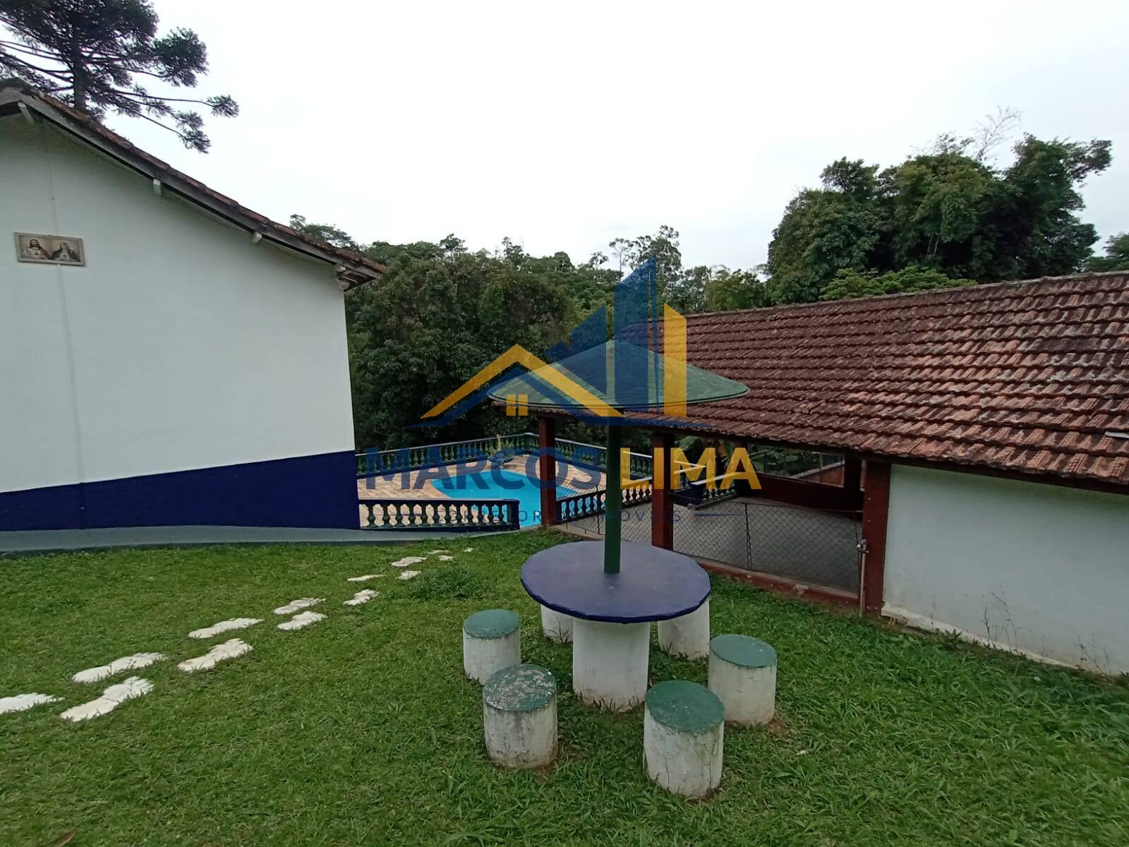 Sítio, 4 quartos, 1500 m² - Foto 8