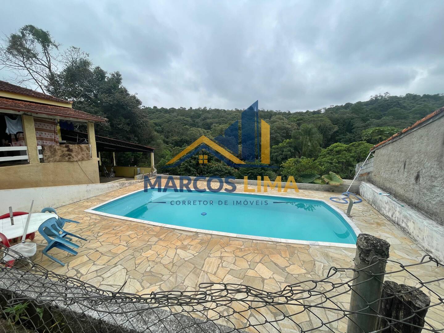 Sítio, 4 quartos, 1700 m² - Foto 2